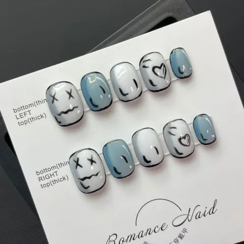 Uñas Postizas a Presión de Graffiti Anime Hechas a Mano Azul Blanco Patrón de Corazón XX Ojo Y2K Juego de Uñas de Resina para Mujer