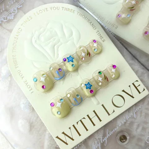 Handmade Starry Dream Press-on Nails Sweet Short Oval Graffiti Star Pattern Rhinestone Glitter Fake Nails For Women Girls