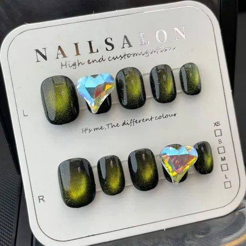 Handmade Premium Cat Eye Press On Nails Elegant Dark Green Shimmer False Nails With Heart Rhinestone For Women Nail Art