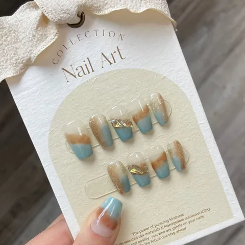 Handgefertigte Karamell Marmor Press On Nails Luxus Farbverlauf Blau Braun Klebenägel Mit Strass Metalldekor Damen