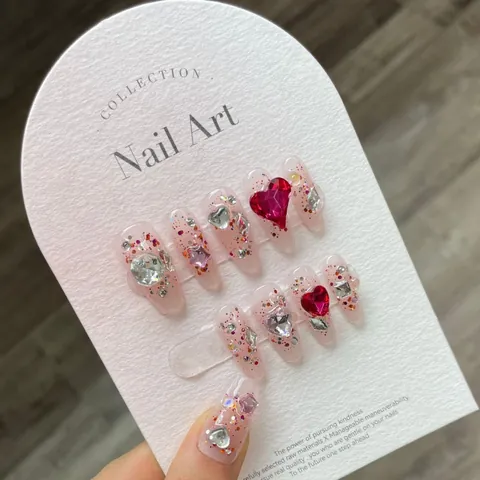 Handmade Raspberry Red Glitter Press On Nails With Heart Rhinestones Trapezoid Round Shapes Artificial Nails For Women Beauty
