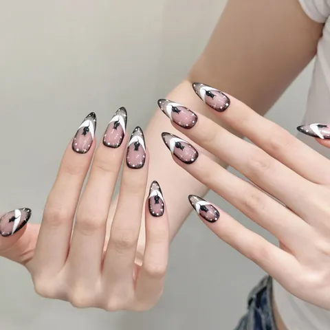 Uñas Postizas Pintadas a Mano Estilo Gótico Oscuro Degradado Negro Gris Gato Luna Estrellas Forma Almendra Accesorios de Manicura