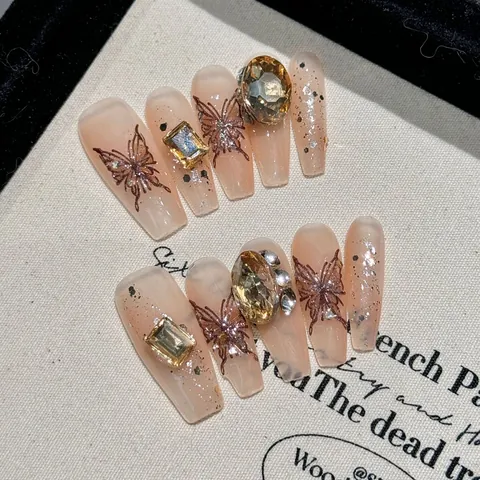 Handgemaakte Plaknagels Vlinder Lange Doodskist Strass Karamel Goudbruin Nude Roze Luxe Hars Kunstnagels Voor Dames Dagelijks Feest