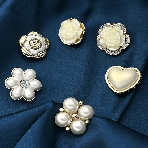 Vintage Metal Flower Pearl Buttons Light Gold Zinc Alloy Heart Smile Decorative Shank Buttons For Coat Sweater Suit Women DIY Sewing Accessories