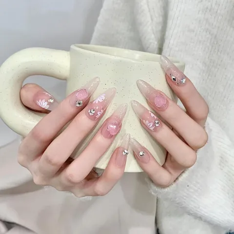 Handmade Press On Nails Pink Gradient Long Almond Fake Nails With Daisy Flower Rhinestone Heart Decoration French Elegant False Nails For Women