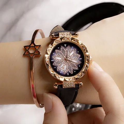 Elegante Damen Quarzuhr Strass Blumenzifferblatt Mattiertes Lederarmband Roségold Gehäuse Lässige Armbanduhr