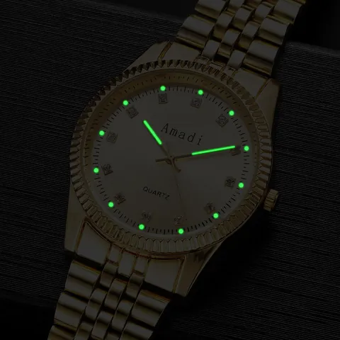 Orologio al Quarzo Oro Business da Uomo Lusso Lunetta Zigrinata Quadrante con Strass Cinturino in Lega Luminoso Impermeabile