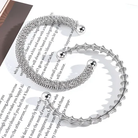 Edelstahl Federspule Armreif Für Damen Einstellbar Minimalistisch Geometrisch Spirale Gedreht Silber Armband Schmuck