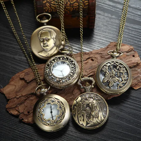 Orologio da Taschino al Quarzo Vintage Bronzo Antico Ciondolo a Collana in Lega Inciso Traforato per Unisex Accessorio Decorativo Retro