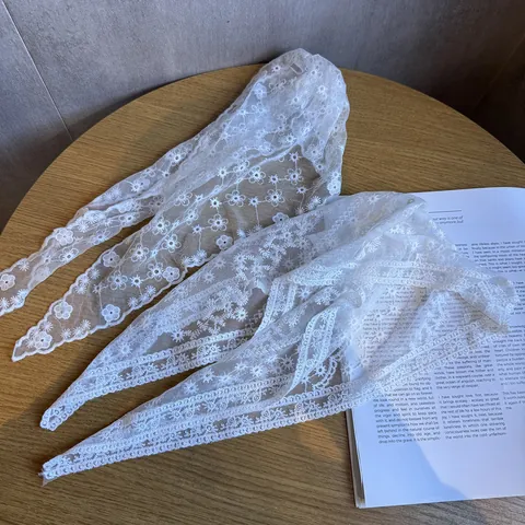 Women White Lace Triangle Scarf French Vintage Hollow Floral Neckerchief For Decoration Photography Mori Style Head Scarf