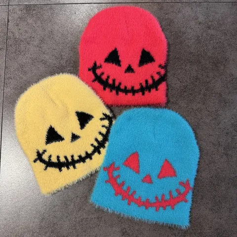 Women Halloween Ghost Face Plush Beanie Faux Mink Fur Knitted Hat Funny Pumpkin Expression Winter Warm Skull Cap Party Accessory