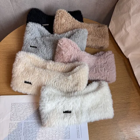Women Winter Thick Plush Hair Band Warm Ear Muffs Faux Fur Headband For Cold Weather Minimalist Elastic Ear Warmer With Metal Label