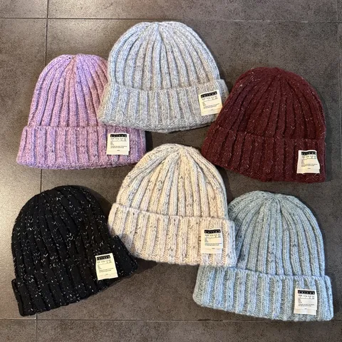 Cappello Beanie a Maglia con Toppa a Lettera da Donna INS Coreano Autunno Inverno Caldo Colore Misto Marled Morbida Calotta Casual in Acrilico