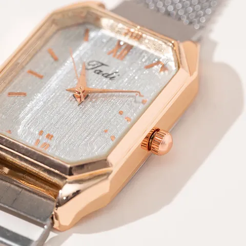 Fashion Octagonal Alloy Case Quartz Watch For Women Minimalist Milanese Mesh Band Roman Numerals Casual Wristwatch Gift