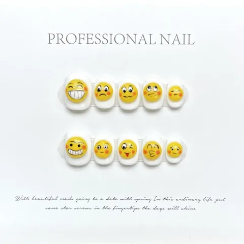Handgefertigte Süße Gelbe Emoji Gesicht Aufpressnägel Kurz Quadratisch Weiß 3D Spiegelei Design Künstliche Nägel Damen