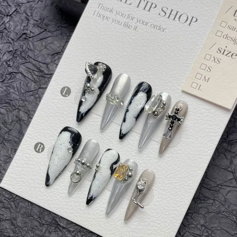 Faux Ongles Faits à la Main Forme Stiletto Coffin 3D Saturne Planète Croix Coeur Strass Oeil de Chat Marbre Punk Gothique Ongles de Luxe Pour Femme