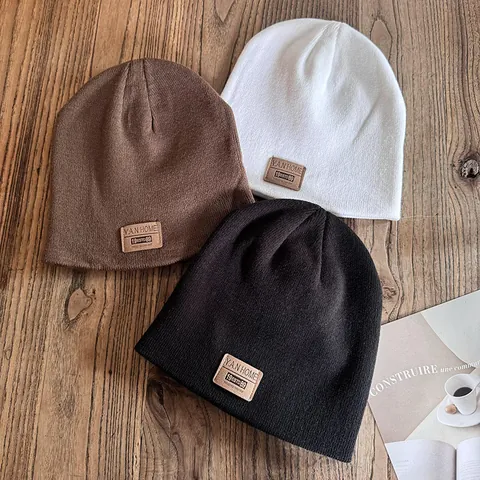 Casual Acrylic Knitted Beanie Hat For Women Men Warm Winter Autumn Skullcap Solid Color Leather Label Patch Streetwear