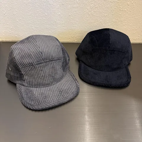 Cappello Camp a Cinque Pannelli in Velluto a Coste Vintage Unisex Tinta Unita Tesa Piatta Berretto da Baseball Regolabile Casual