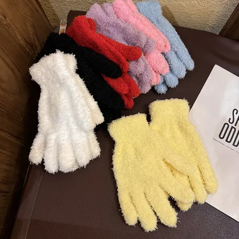 Solid Color Cute Chenille Plush Gloves For Women Kids Winter Thick Warm Cycling Gloves Candy Color Fuzzy Mittens Gift