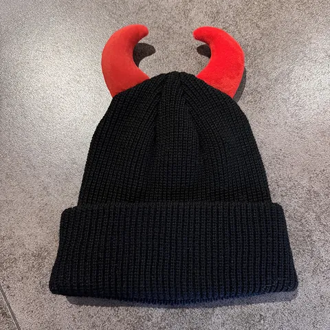 Berretto Divertente Con Corna Da Diavolo Per Uomo Donna Berretto In Maglia A Coste Invernale Caldo Accessorio Cosplay Halloween Nero Rosso