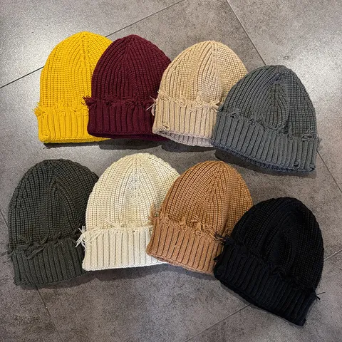 Berretto in Maglia Distressed Uomo Donna Streetwear Retrò Hip Hop Caldo Inverno Maglia a Costine Skull Cap Con Bordo Sfrangiato Tinta Unita Cappello Autunnale Casual