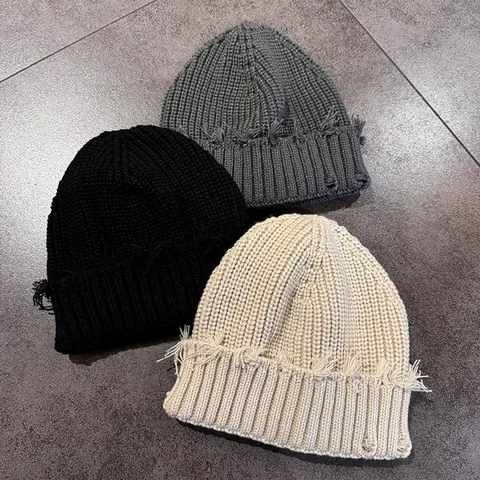 Berretto in Maglia Distressed Uomo Donna Streetwear Retrò Hip Hop Caldo Inverno Maglia a Costine Skull Cap Con Bordo Sfrangiato Tinta Unita Cappello Autunnale Casual