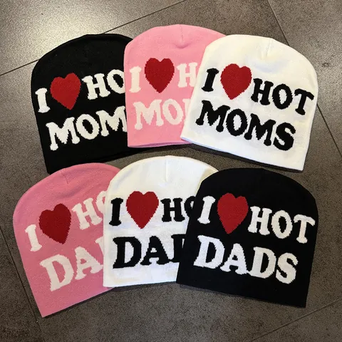 Women's Knitted Beanie Hat Acrylic Warm Winter Cap I Love Hot Moms Dads Heart Letter Jacquard Streetwear Hip Hop Headwear