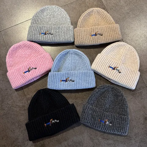 Japanese Style Embroidered Dachshund Dog Knit Beanie Hat For Women Men Winter Warm Ribbed Cuff Solid Color Skull Cap Outdoor Cold Weather Headwear