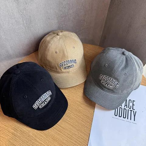Berretto da Baseball in Velluto a Coste con Tesa Corta Vintage per Uomo Donna Casual con Ricamo di Lettere Regolabile Moda Streetwear Cappello da Sole