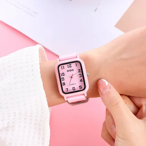 Orologio da Donna Casual Quadrato al Quarzo Cinturino in Silicone Quadrante Minimalista con Numeri Arabi Regalo per Ragazze Studenti