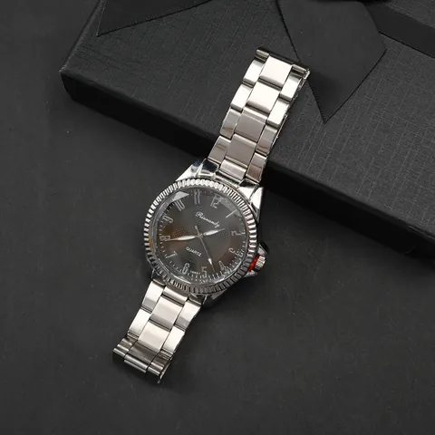 Men's Business Quartz Watch Stainless Steel Strap Alloy Case Classic Analog Wristwatch With Fluted Bezel Round Dial Men Gift