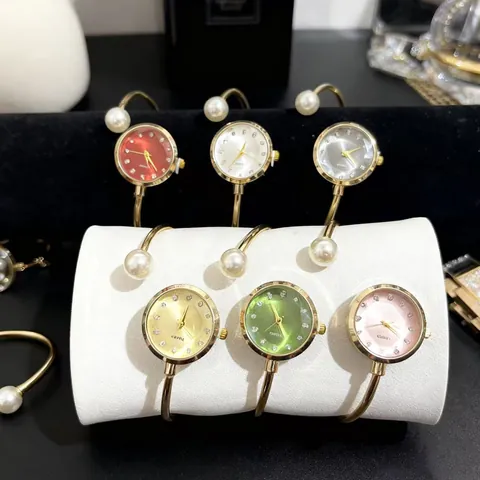 Elegante Dames Armband Horloge Legering Kunstparel Decoratie Strass Wijzerplaat Quartz Polshorloge Voor Dagelijks Feest Sieraden Cadeau