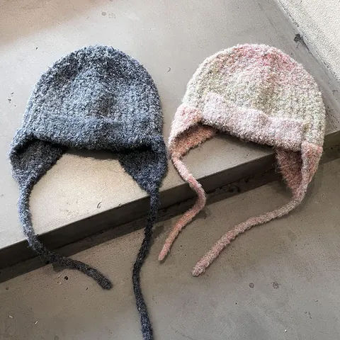 Damen Warm Strick Ohrenklappen Mütze Boucle Garn Gradient Mischfarbe Winddicht Winter Lei Feng Hut Mit Bändern