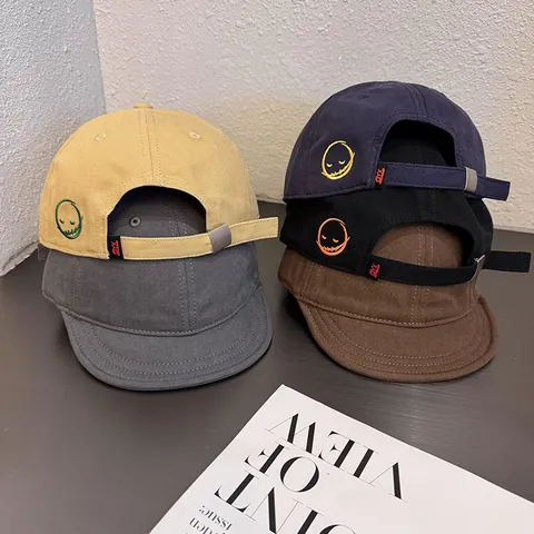 Gorra de Béisbol Japonesa Minimalista Cara Sonriente Bordada Ala Corta para Hombre Mujer Sombrero Ajustable Algodón