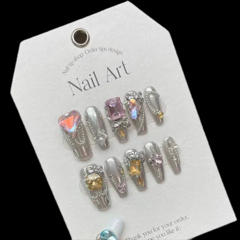 Uñas Postizas de Presión Espejo Plateado Hechas a Mano Corazón Strass Cadena Y2K Cool Girl Largas de Ataúd Decoración