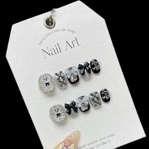 Uñas Postizas Hechas a Mano Y2K Gótico Negro Plata Purpurina Decoración 3D Lazo Oso Corazón Cruz para Mujer Fiesta