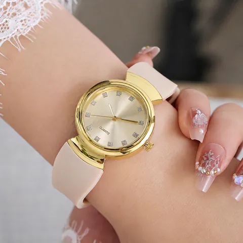 Dames Mode Minimalistisch Quartz Horloge Met Siliconen Band Legering Kast Strass Markeringen Eenvoudig Studentenhorloge
