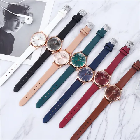 Dames Mode Quartz Horloge Strass Romeinse Cijfers Ronde Zinklegering Kast PU Leren Band Elegant Polshorloge