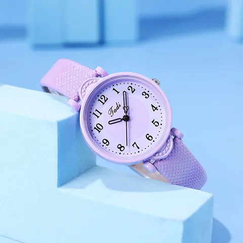 Reloj de Cuarzo para Mujer Moda Casual Esfera Redonda Reloj Analógico de Cuarzo Impermeable Diario Reloj de Pulsera de Estudiante Correa Color Caramelo