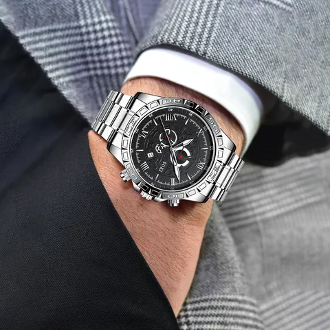 Orologio al Quarzo Business da Uomo Numeri Romani Calendario Cinturino in Acciaio Inossidabile Con Collana Pendente Testa di Leone e Bracciale