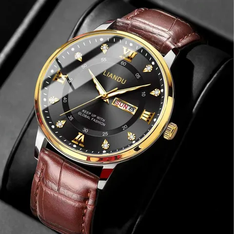 Orologio al Quarzo da Uomo Business Con Display Giorno e Data Cinturino in Pelle PU Marrone Cassa in Lega Oro Numeri Romani