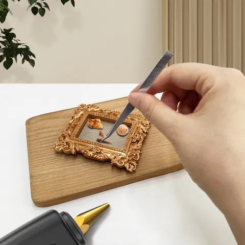 Vintage Baroque Gold Miniature Picture Frame Resin 3D Relief Photo Frame Refrigerator Magnet Home Kitchen Decor Gift