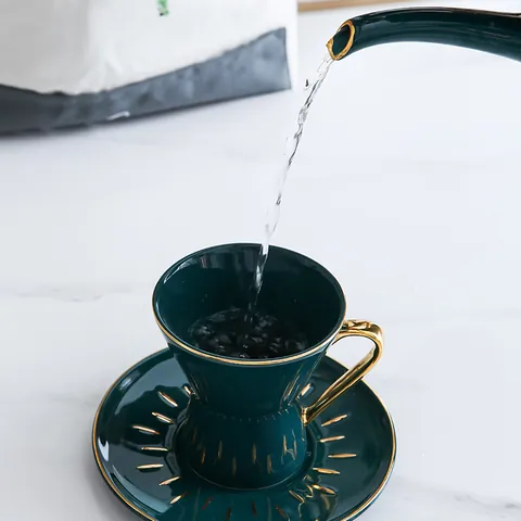 European Luxury Gilded Ceramic Pot Cups Saucers Drinkware Cinched Waist Design Modern Minimalist Home Office Coffee Tea Accessories