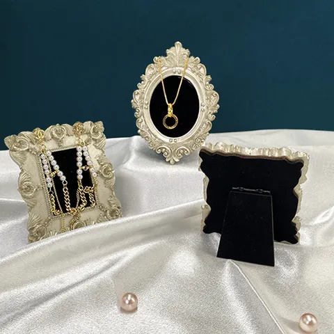 Vintage European Baroque Style Mini Resin Photo Frame Jewelry Display Prop Embossed Ornament For Earrings Rings Desktop
