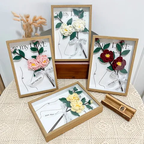 Handgemaakte Gehaakte Camellia Bloem 3D Fotolijst Houten Shadow Box Artistiek Ornament Voor Bruiloft Jubileum Valentijn Cadeau Vrouwen