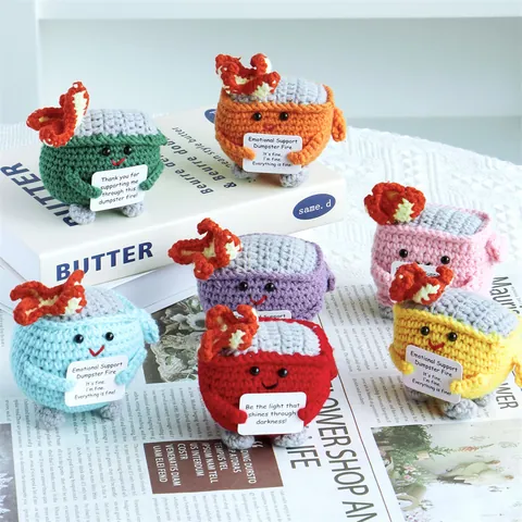 Handgehäkeltes Emotionales Unterstützungs Plüschtier Süßes Müllcontainer Tier Stoffpuppe Weiches Gestricktes Geschenk