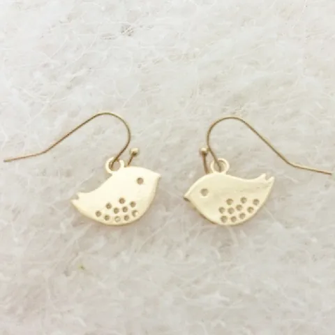Minimalist Alloy Copper Bird Pendant Hook Earrings Gold Silver Electroplated Cute Forest Animal Drop Earrings For Women Jewelry