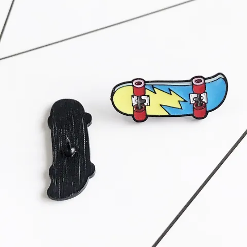 Creative Cartoon Skateboard Enamel Pin Alloy Lightning Pattern Brooch Streetwear Style Badge For Clothing Bags Jewelry Gift