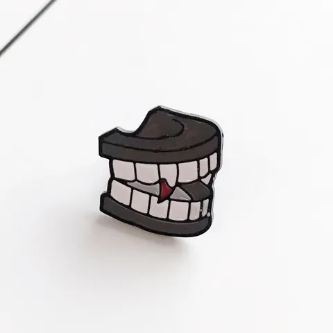 Creativa Spilla a Forma di Dente in Smalto a Cartone Animato Lega Goccia d'Olio Denti da Vampiro Distintivo Divertente