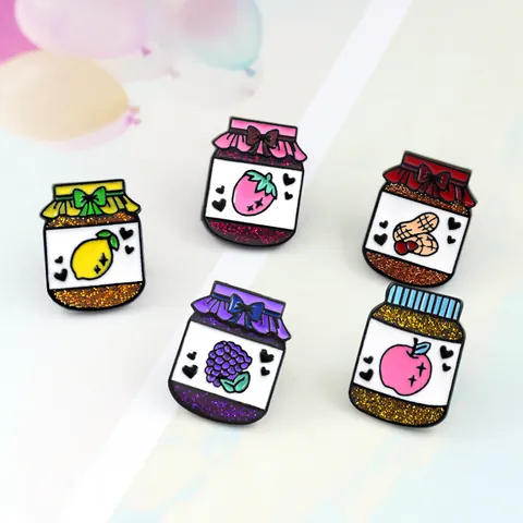 Juego de Pines de Esmalte de Tarro de Mermelada de Frutas de Dibujos Animados Aleación de Zinc Brillo Broche Limón Fresa Cacahuete Uvas Manzana Insignias Para Ropa Mochila